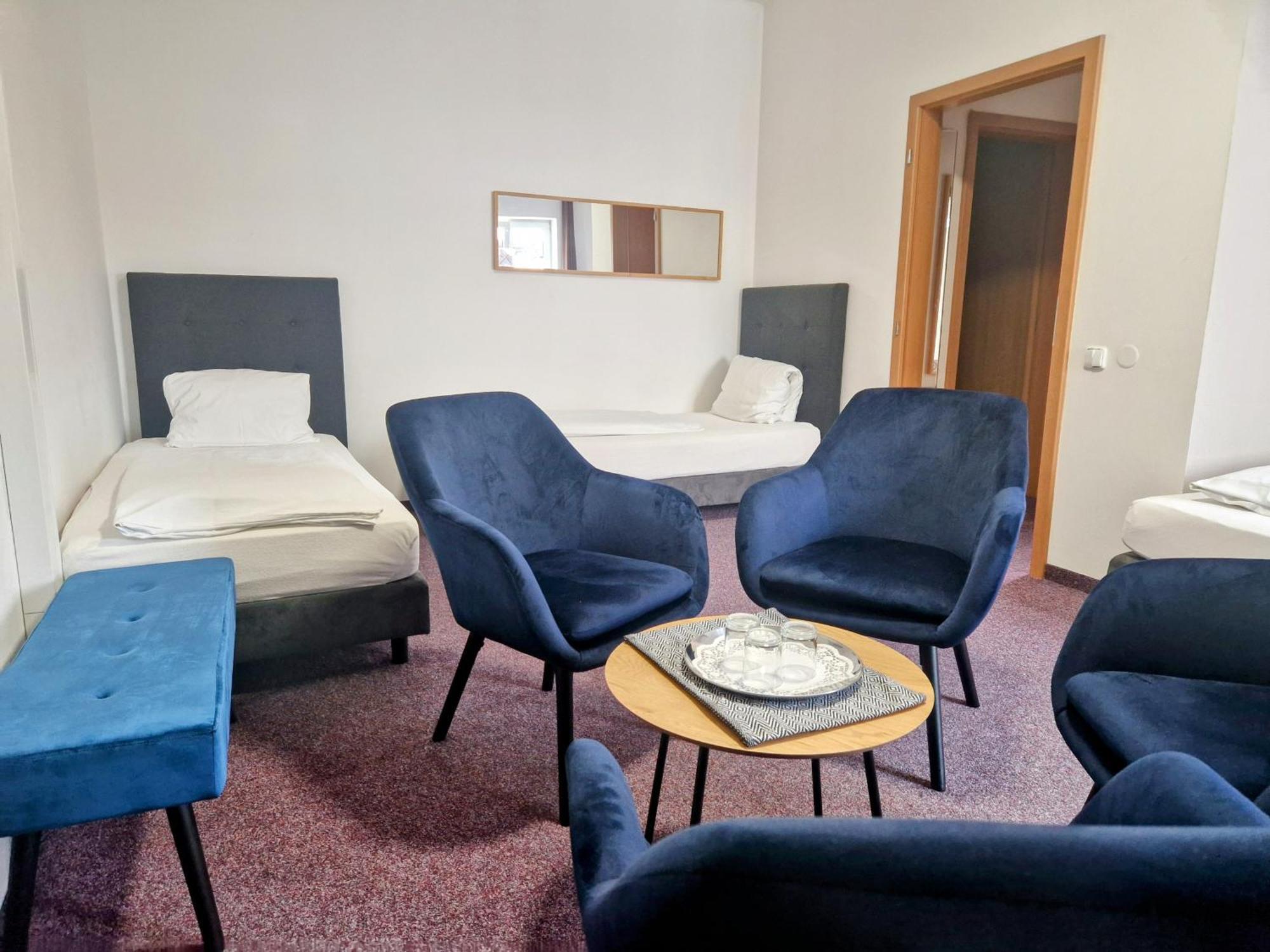 Family Hotel Maxim Beroun  Bagian luar foto