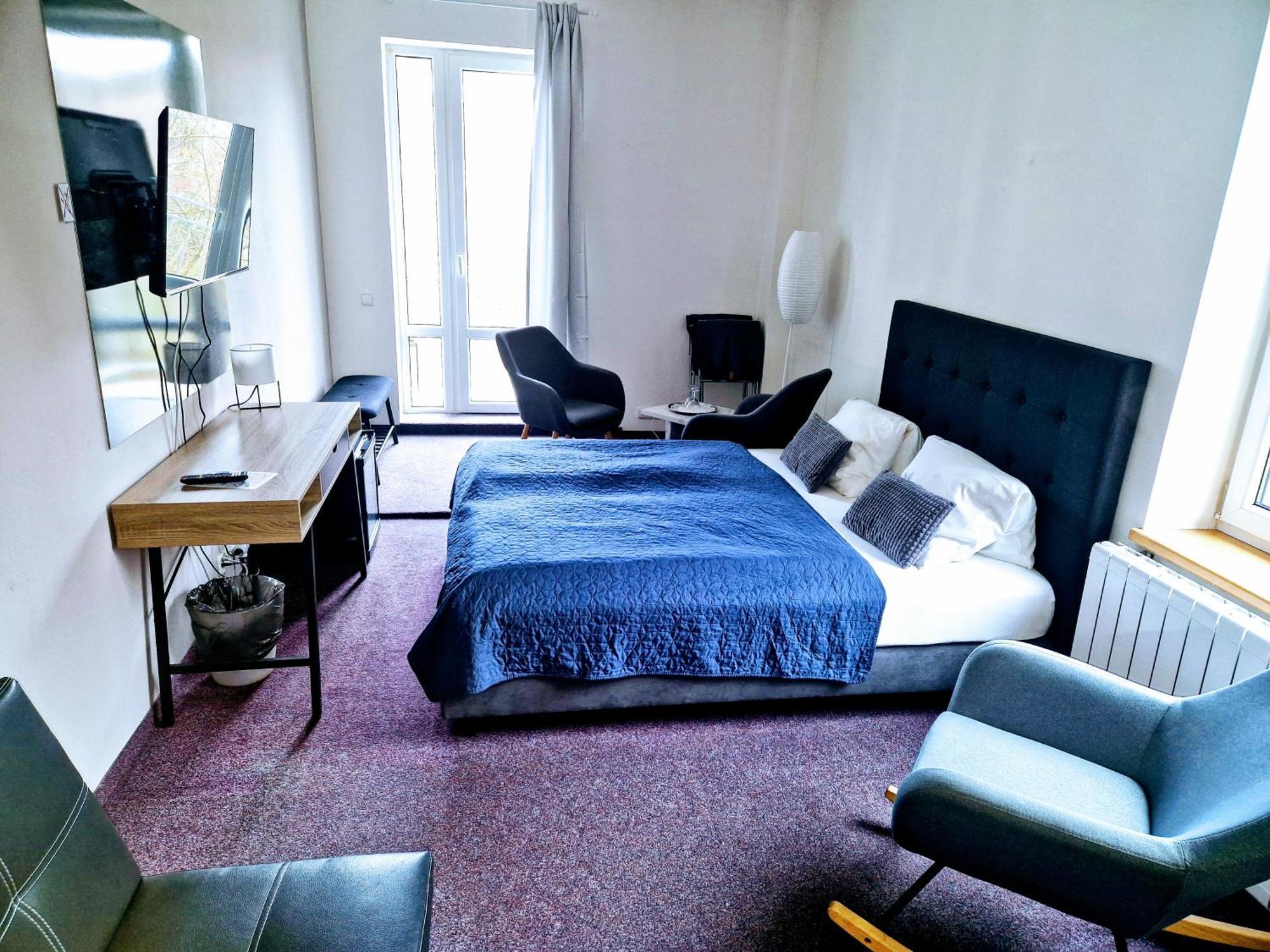 Family Hotel Maxim Beroun  Bagian luar foto